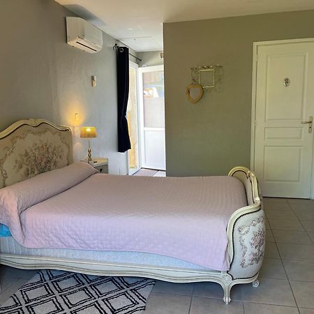 Chambres Et Gite Peyroutas " Camille" Vignonet St Emilion Экстерьер фото