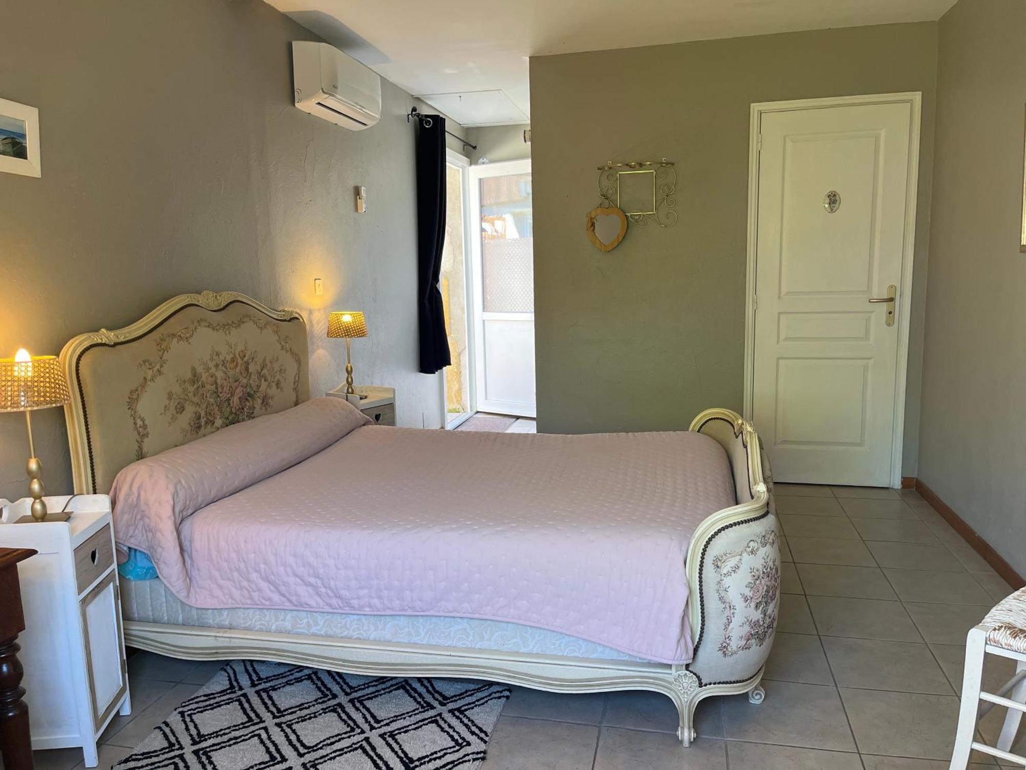 Chambres Et Gite Peyroutas " Camille" Vignonet St Emilion Экстерьер фото